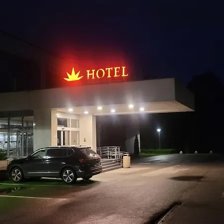 Loft Pri Parku, Air Conditioned, Free Private Parking Apartment Banska Bystrica